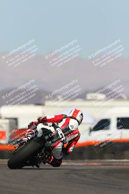 media/Oct-08-2022-SoCal Trackdays (Sat) [[1fc3beec89]]/Turn 16 (125pm)/